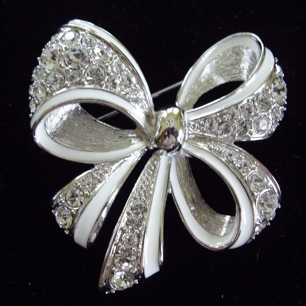 Nolan Miller Shining Spirit Bow Pin/Benefited Lung Cancer Research/With COA/NEW